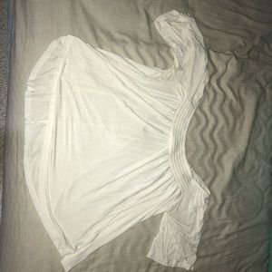 Off shoulder American Eagle top